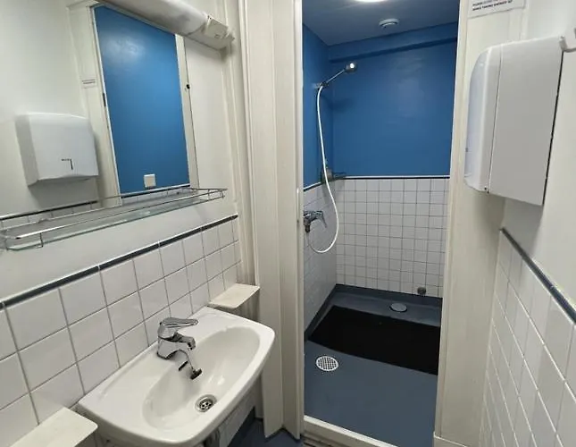 Office House Services 211 Vandrarhem Helsingfors